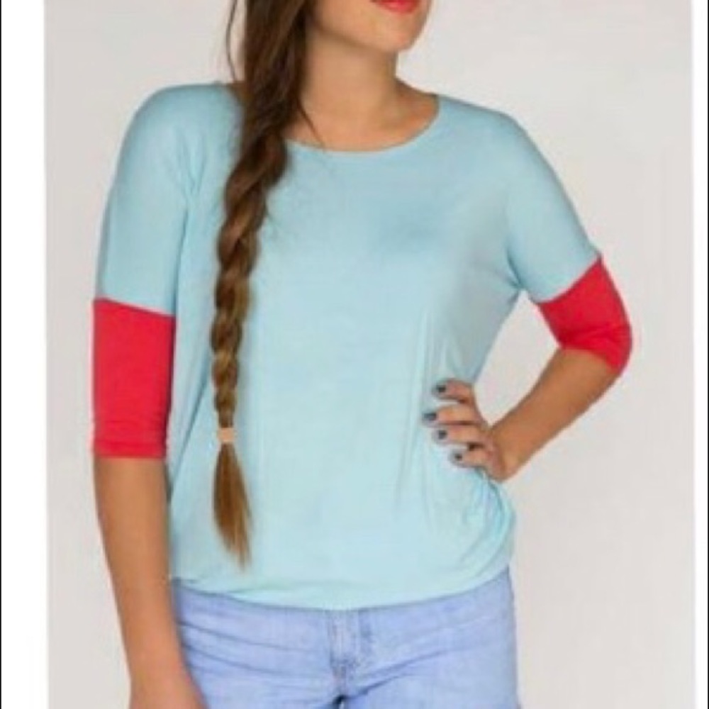 NWT size large Dolman!!